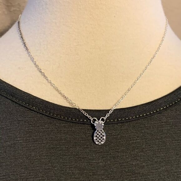 Dainty Pineapple Silver Necklace Choker - Picture 6 of 9